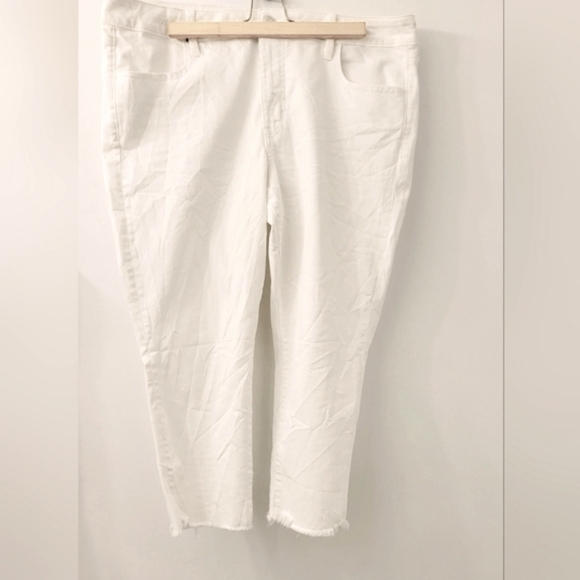 AMERICAN Eagle Outfitters Super Stretch X White Jeans - Picture 5 of 6